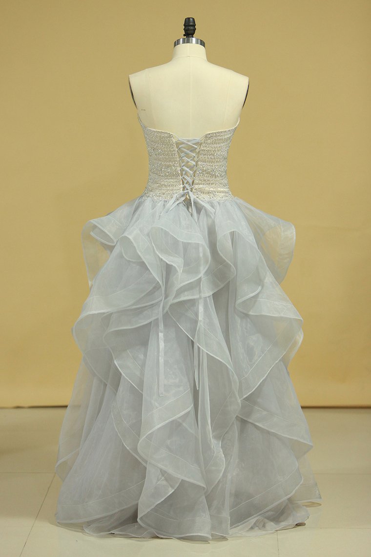 2024 Plus Size Strapless Prom Dresses Organza With Beading Floor Length