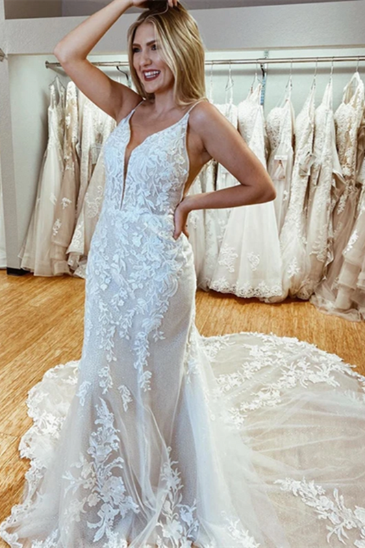 Amazing Spaghetti Straps Appliques Lace Wedding Dresses Mermaid Chapel Train Bridal Gowns