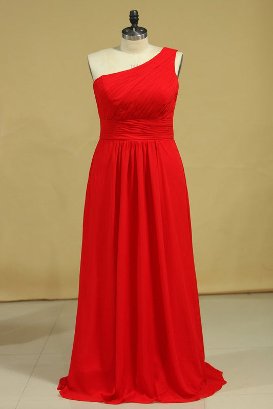 Plus Size One Shoulder Bridesmaid Dresses Ruffled Bodice A-Line Chiffon Red