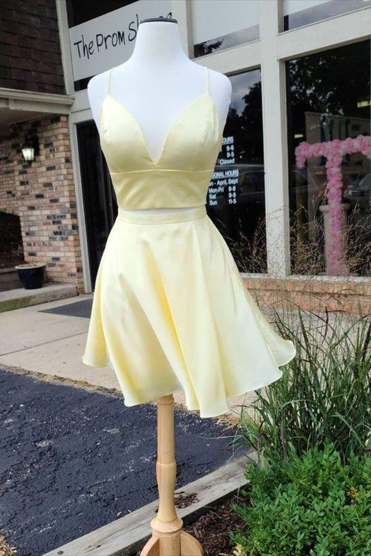 Two Piece Short Yellow With Spaghetti Straps Homecoming Dresses Logan CD12343