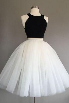 Tulle Halter Knee-Length Ivory Kaelyn Homecoming Dresses Two Piece Sleeveless CD4612