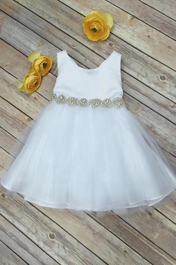 2024 Scoop Bowknot Knee-length Ivory Organza Beads Sleeveless Flower Girl Dresses