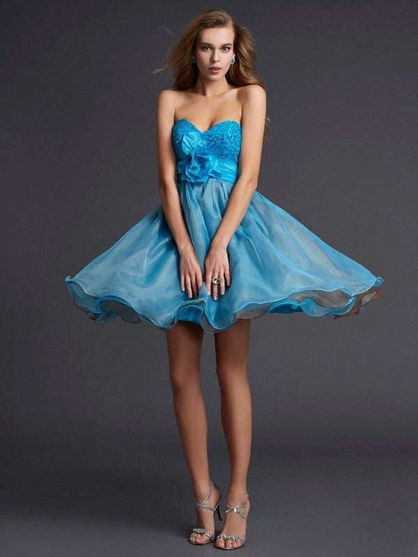 Sweetheart Short A-Line/Princess Sleeveless Lace Taffeta Homecoming Dresses