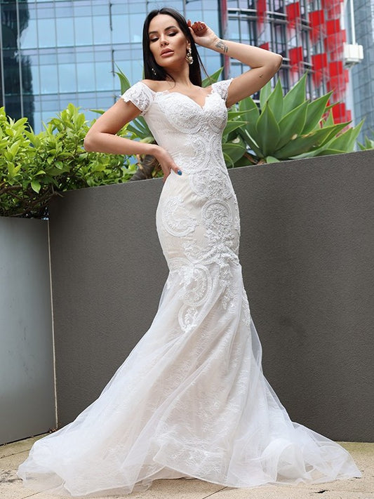 Tulle Off-the-Shoulder Sweep/Brush Trumpet/Mermaid Applique Sleeveless Train Wedding Dresses