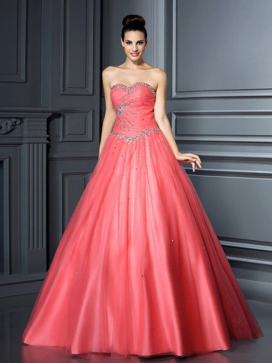 Sleeveless Sweetheart Beading Gown Ball Long Net Quinceanera Dresses