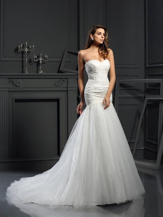 Applique Trumpet/Mermaid Sleeveless Sweetheart Long Tulle Wedding Dresses