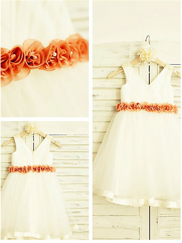 Flower A-line/Princess V-neck Hand-made Sleeveless Tulle Tea-Length Flower Girl Dresses