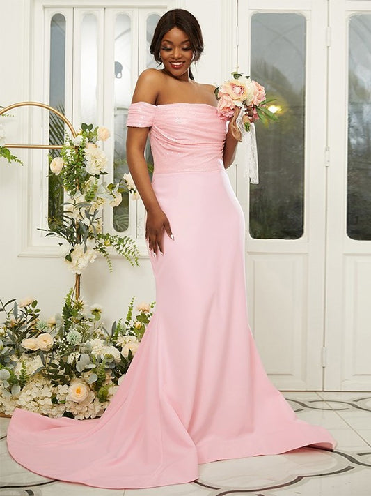 Stretch Ruched Crepe Off-the-Shoulder Sleeveless Sweep/Brush Sheath/Column Train Bridesmaid Dresses