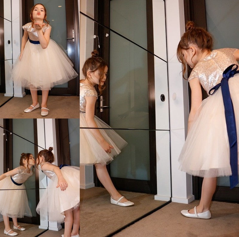 Short Sleeves Scoop Tulle Knee-Length A-Line/Princess Sash/Ribbon/Belt Flower Girl Dresses