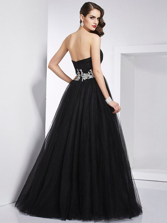 Sweetheart Gown Long Sleeveless Ball Applique Net Quinceanera Dresses