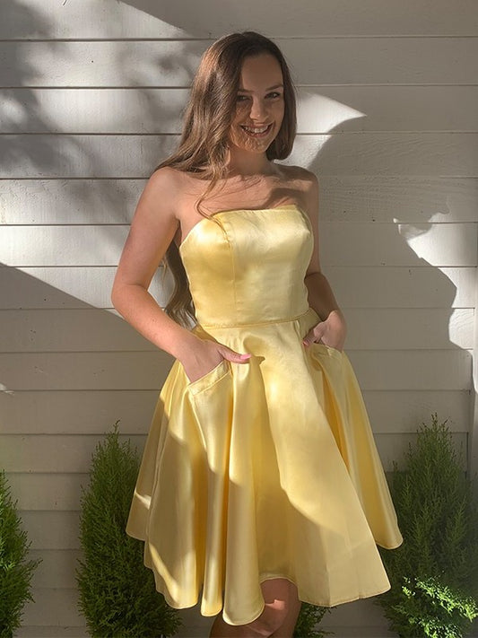 Satin Ruffles A-Line/Princess Strapless Sleeveless Short/Mini Homecoming Dresses