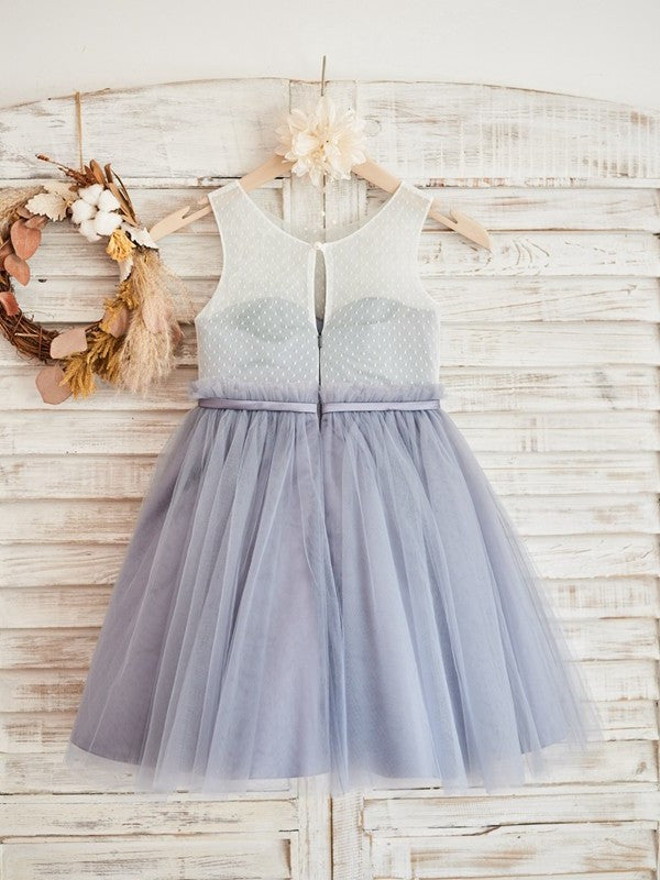 Sleeveless Lace Knee-Length A-Line/Princess Scoop Tulle Flower Girl Dresses