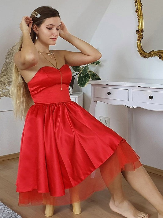 Sleeveless Satin A-Line/Princess Ruffles Sweetheart Short/Mini Homecoming Dresses