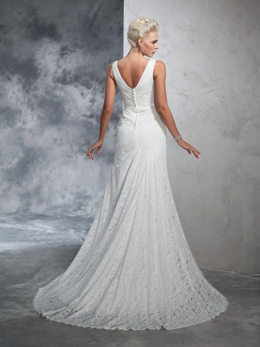 Lace V-neck Sleeveless Long Trumpet/Mermaid Lace Wedding Dresses