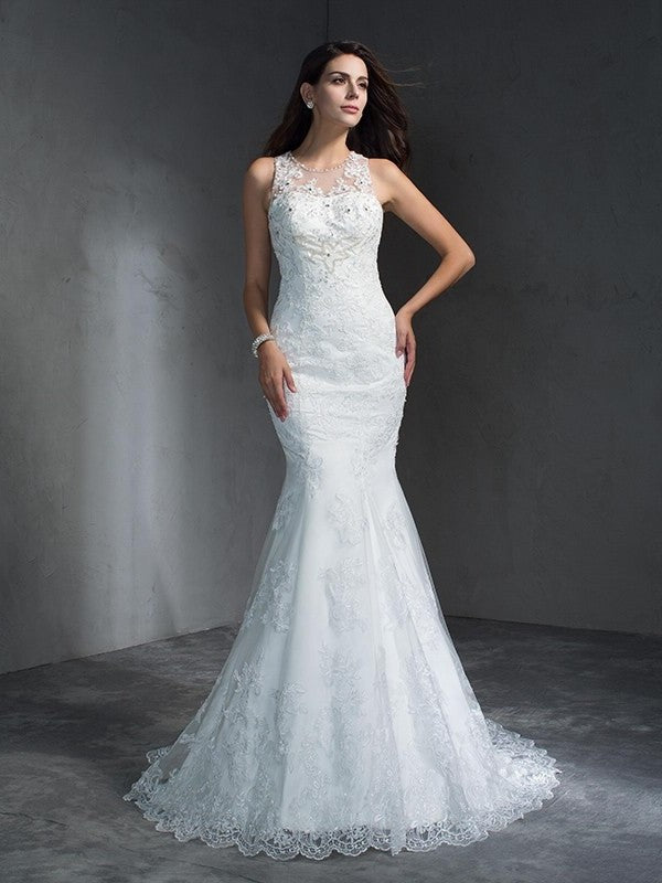 Long Scoop Sleeveless Applique Trumpet/Mermaid Lace Wedding Dresses