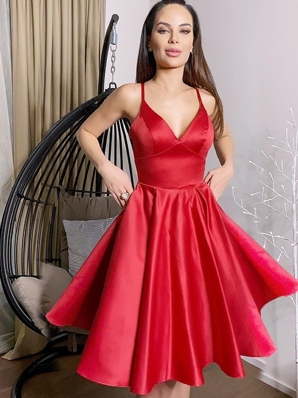 V-neck Sleeveless A-Line/Princess Satin Short/Mini Homecoming Dresses