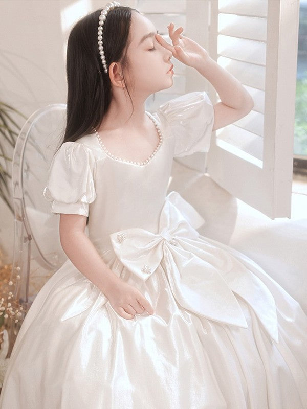 Short Bowknot Sleeves A-Line/Princess Satin Sweetheart Floor-Length Flower Girl Dresses