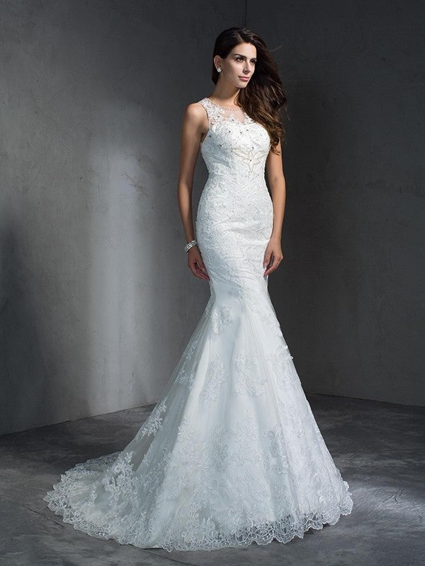 Long Scoop Sleeveless Applique Trumpet/Mermaid Lace Wedding Dresses